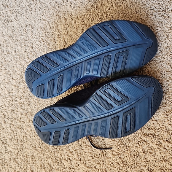 Lululemon APL techloom Phantom shoes. Midnight. Size 6. - Picture 5 of 9